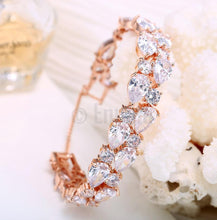Load image into Gallery viewer, White Stone Grand wedding Bracelet - Enumu