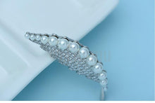 Load image into Gallery viewer, Pearl Leaf Brooch or Saree Pin - Enumu
