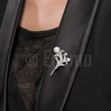 Load image into Gallery viewer, Lilly and Pearl Brooch - Enumu
