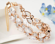 Load image into Gallery viewer, White Stone Grand wedding Bracelet - Enumu