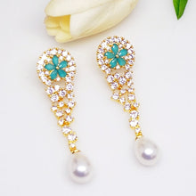 Load image into Gallery viewer, Emerald Pearl Long Dangle Earrings - Enumu