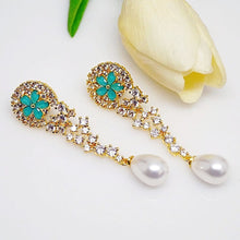Load image into Gallery viewer, Emerald Pearl Long Dangle Earrings - Enumu