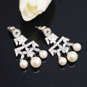 Pearl Flower Dangle Earrings - Enumu