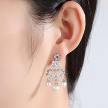 Load image into Gallery viewer, Pearl Flower Dangle Earrings - Enumu